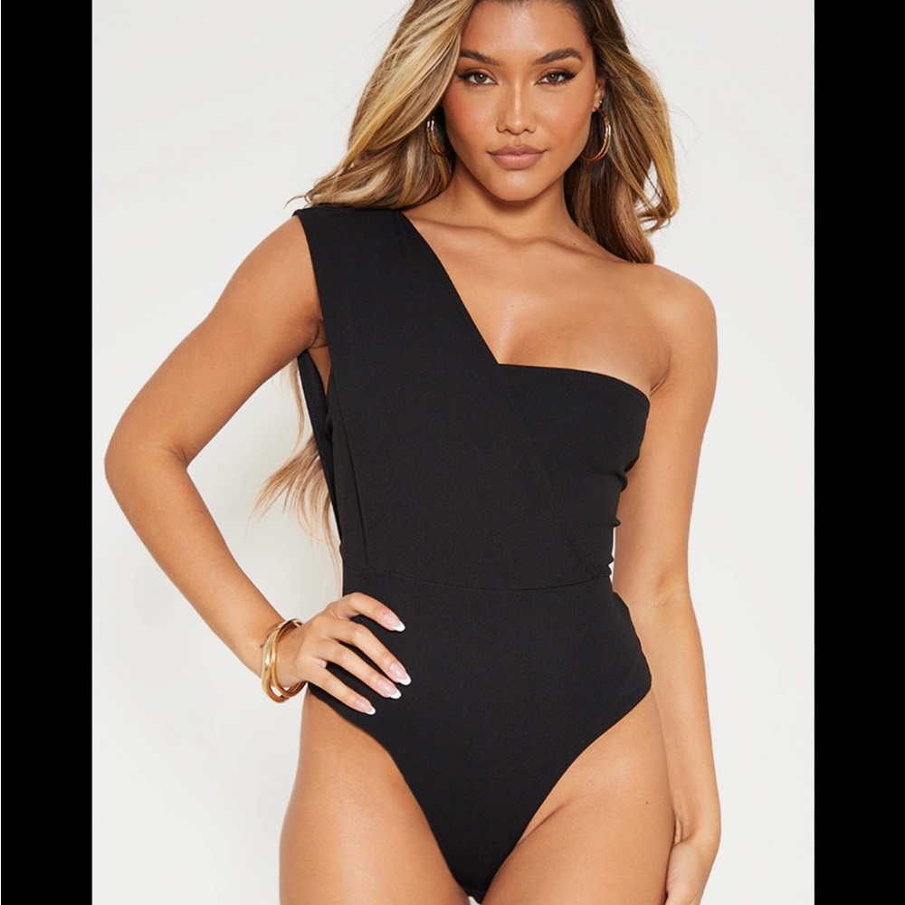 PrettyLittleThing One shoulder draped bodysuit